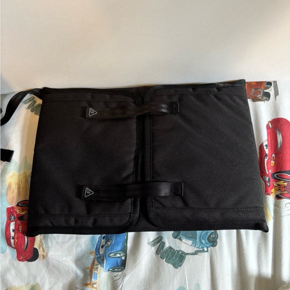 Beau Industries Parenting Pack diaper bag - Picture 11 of 14